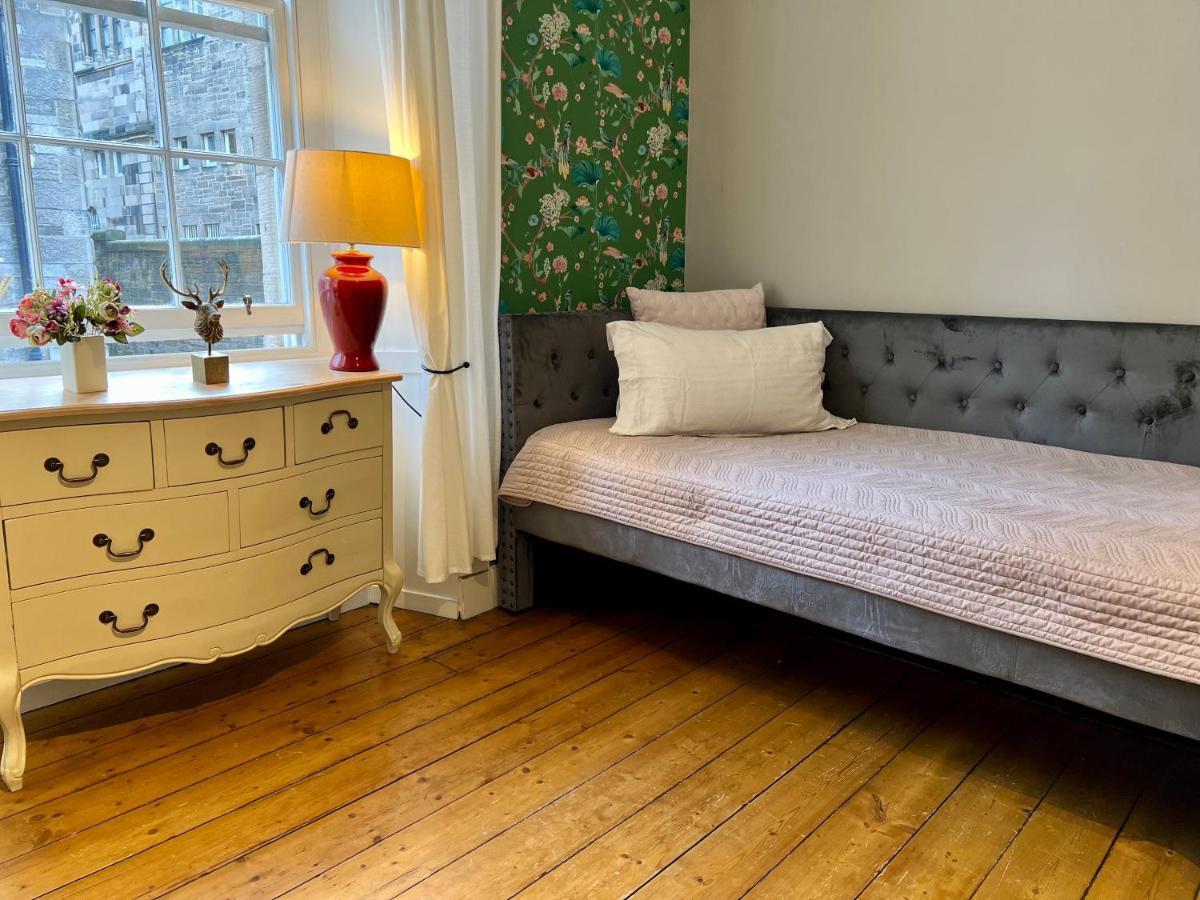 Old Town Centre Apartment 5 Mins To Edinburgh Castle Zewnętrze zdjęcie